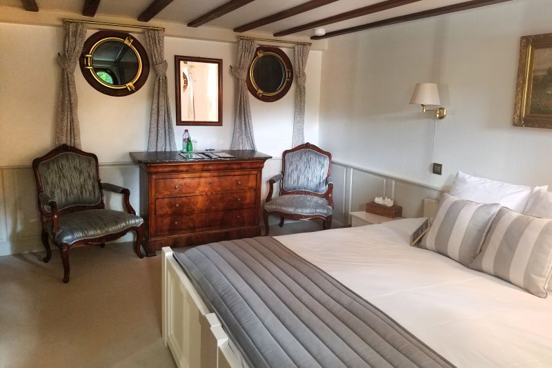 CRUCEROS FLUVIALES CANALES DE FRANCIA LA RENAISSANCE CANAL DU LOING CANAL DE BRIARE CRUCEROS FLUVIALES DE LUJO CRUCEROS BARCAZAS CRUCEROS BORGOÑA CRUCEROS LOIRA CRUCERO EN GRUPO CRUCEROS PRIVADOS CHARTER CRUCEROS CRUCEROS CINCO ESTRELLAS CRUCEROS EN FAMILIA CRUCEROS CON AMIGOS CRUCEROS VINO CRUCEROS COCINA FRANCESA